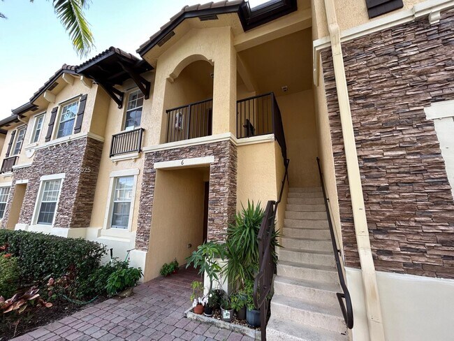 9257 SW 227th St in Cutler Bay, FL - Building Photo - Building Photo