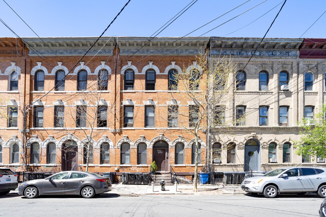 1241 Willoughby Ave in Brooklyn, NY - Building Photo - Building Photo