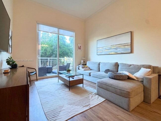 property at 2000 N Bayshore Dr