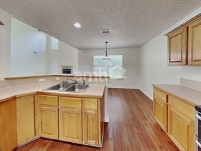 3127 Majestic Oaks Ln in Green Cove Springs, FL - Foto de edificio - Building Photo