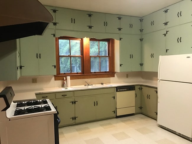 704 E Thomas St in Hammond, LA - Foto de edificio - Building Photo