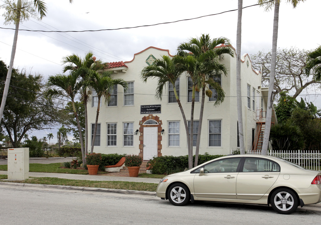 The Pershing in West Palm Beach, FL - Building Photo