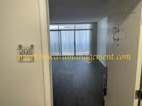 00537SA in Santa Monica, CA - Building Photo - Interior Photo