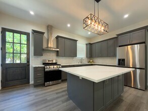 15449 Septo St in Los Angeles, CA - Building Photo - Building Photo