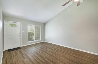 8527 Maine Dr in Austin, TX - Building Photo - Building Photo