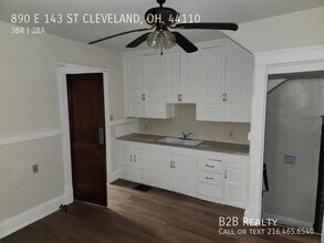 890 E 143rd St in Cleveland, OH - Building Photo - Building Photo