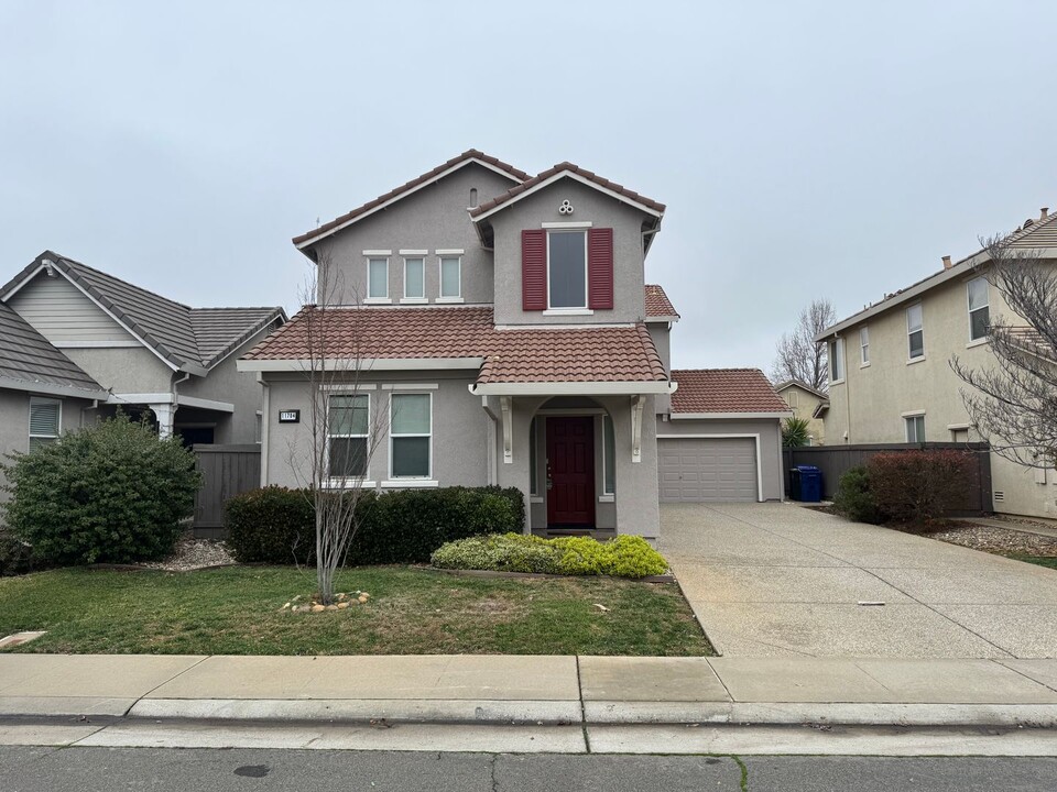 11704 Loisdale Way in Rancho Cordova, CA - Building Photo