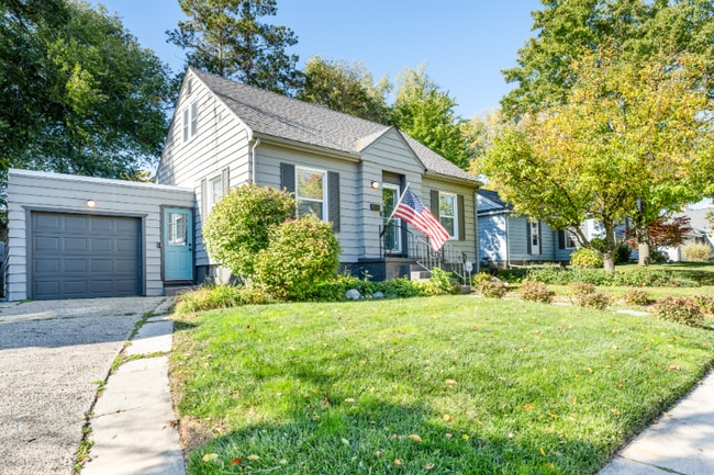 property at 2506 Morton Ave