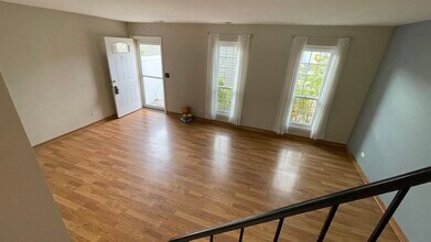 1352 Oxford Cir in Roselle, IL - Building Photo - Building Photo