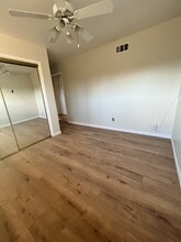 19926 Cantara St in Los Angeles, CA - Foto de edificio - Building Photo