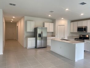 2316 Green Valley St in Daytona Beach, FL - Building Photo - Building Photo