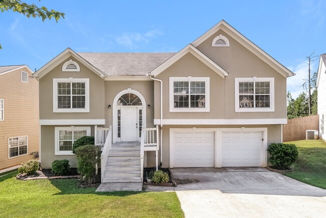 property at 1075 Omaha Dr
