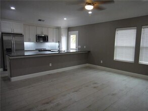 709 W Hull St in Denison, TX - Building Photo - Building Photo