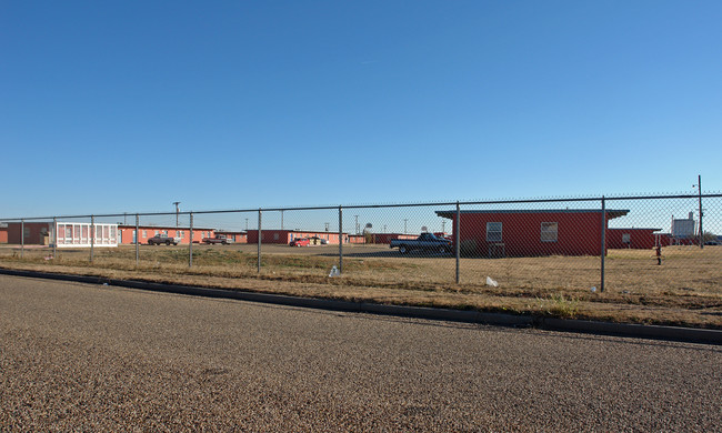 304 Givens St in Plainview, TX - Foto de edificio - Building Photo