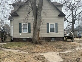 1047 12th St, Unit 1047 in Rock Island, IL - Building Photo