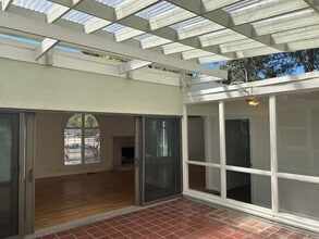 6894 Pasado Rd in Goleta, CA - Foto de edificio - Building Photo