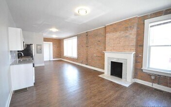 71 E Gates St, Unit 2 in Columbus, OH - Building Photo - Building Photo