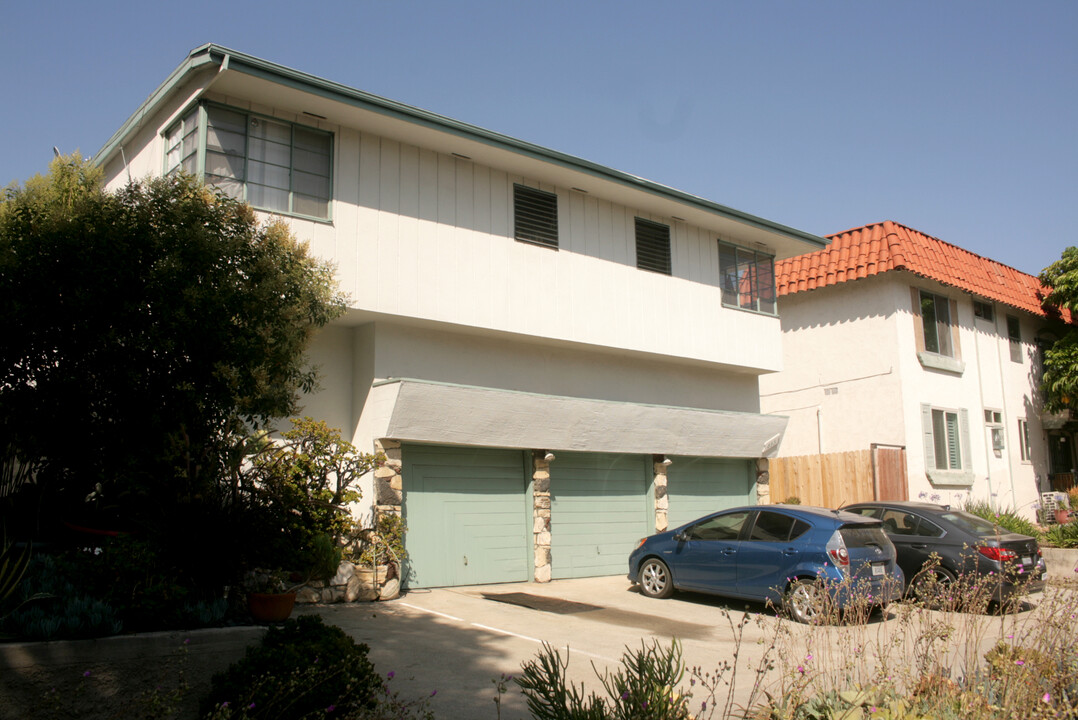 833 11th St in Santa Monica, CA - Building Photo