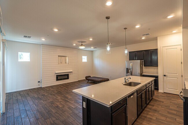 property at 1543 E Dublin St