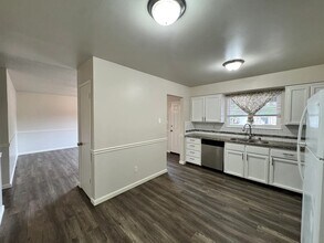 3115 W Santa Ana Ave in Fresno, CA - Building Photo - Building Photo