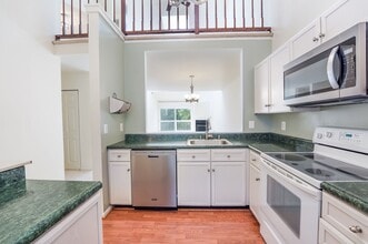 2816 Yarling Ct in Falls Church, VA - Building Photo - Building Photo