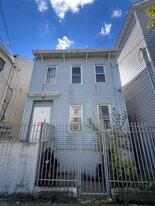 78 16th Ave in Paterson, NJ - Building Photo