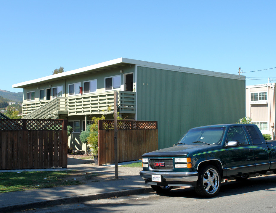 1319 Leafwood Dr in Novato, CA - Foto de edificio