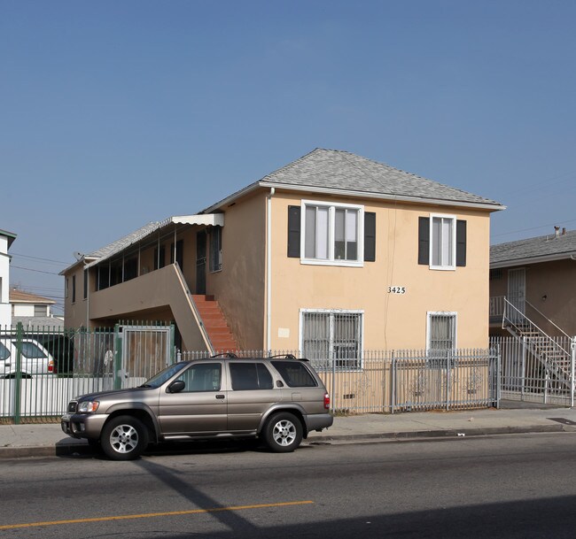 3425-3427 1/2 Hyde Park Blvd in Los Angeles, CA - Building Photo - Building Photo