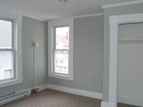 260 Laurel St in Manchester, NH - Building Photo - Building Photo