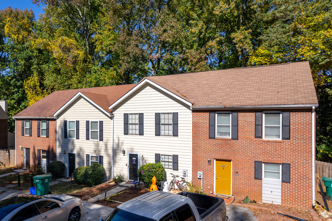 1001 Pat Mell Pl SE in Smyrna, GA - Building Photo