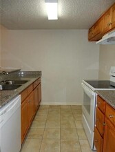 8135 Ferguson Rd in Dallas, TX - Building Photo - Building Photo