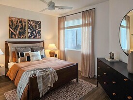 Alanna in Phoenix, AZ - Building Photo