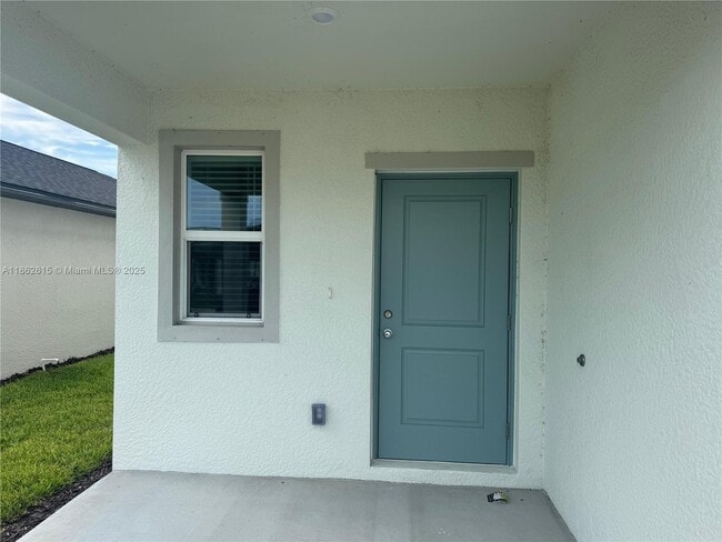 17647 Monte Isola Wy in North Fort Myers, FL - Building Photo - Building Photo