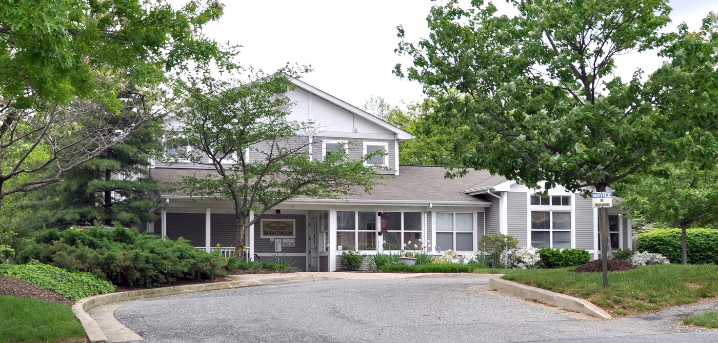 St Mark's Apartments in Catonsville, MD - Building Photo