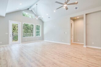 2308 Kellie Brooke Rd in Spicewood, TX - Building Photo - Building Photo