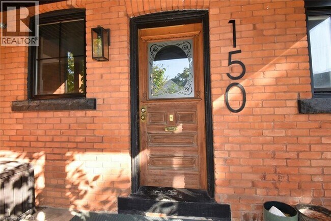 150 Victoria Ave N in Hamilton, ON - Building Photo - Building Photo