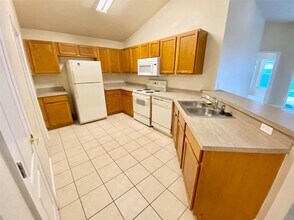 3120 Rawcliffe Rd in Clermont, FL - Building Photo - Building Photo