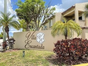 15731 SW 137th Ave in Miami, FL - Building Photo - Building Photo