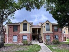 8649 Fancy Finch Dr in Tampa, FL - Building Photo