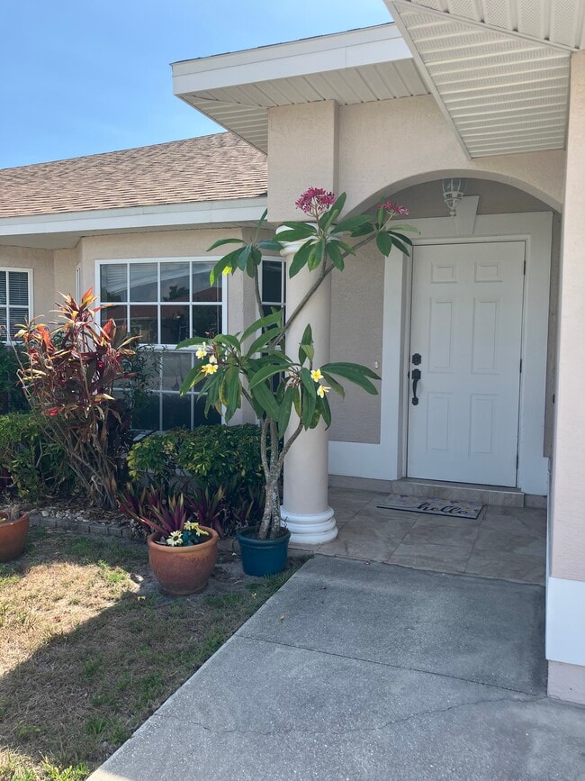 3222 SW 7th Pl in Cape Coral, FL - Building Photo - Building Photo
