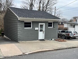 10 Post St in Kingston, NY - Building Photo