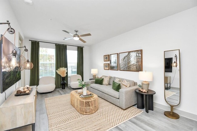 property at 2020 Grandway Dr