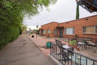 2915 E 10th St in Tucson, AZ - Building Photo - Building Photo