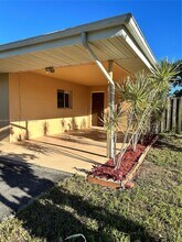 108 SE Soneto Ct in Port St. Lucie, FL - Building Photo - Building Photo
