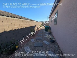 11531 Great Bahama Way in Las Vegas, NV - Building Photo - Building Photo