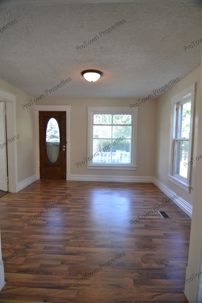 416 Bridge St, Unit 1 in Joliet, IL - Building Photo - Building Photo