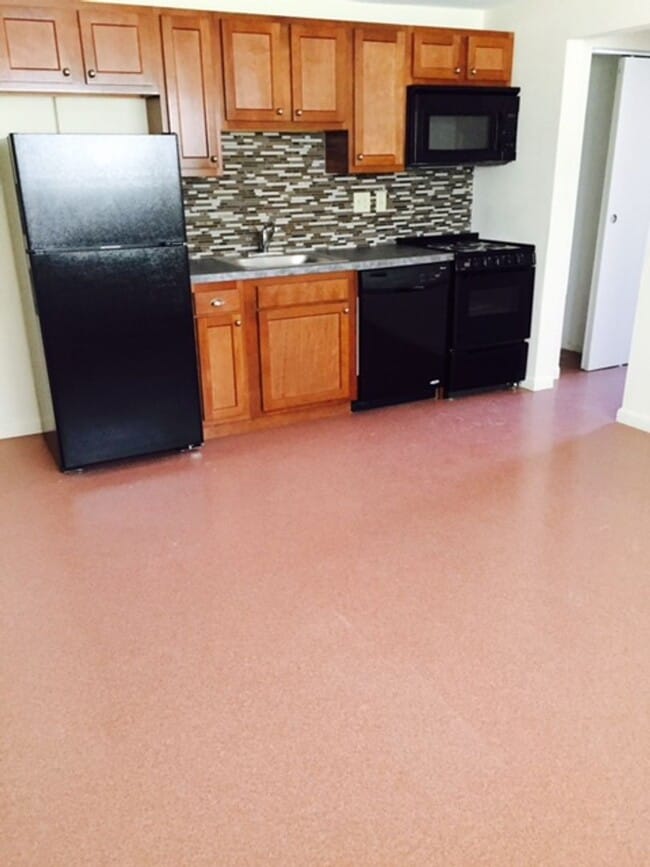 558 Lowell Ave in Cincinnati, OH - Building Photo - Building Photo