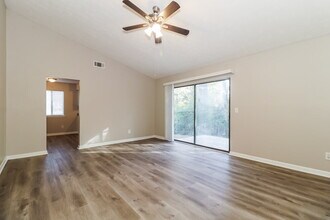 5427 Covent Way in Lithonia, GA - Building Photo - Building Photo