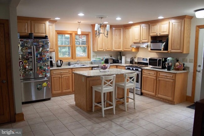 901 Academy Ln in Bryn Mawr, PA - Building Photo - Building Photo