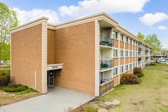 Wyldewood Estates in Calgary, AB - Building Photo - Building Photo